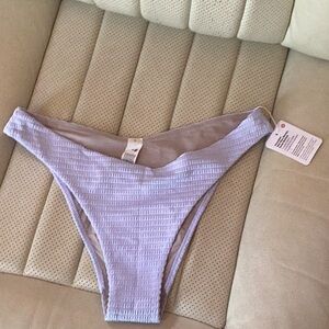 NWT Lululemon smocked mid-rise skimpy swim bottom